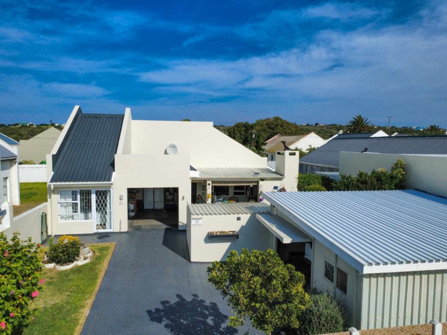 4 Bedroom Property for Sale in Stilbaai Wes Western Cape